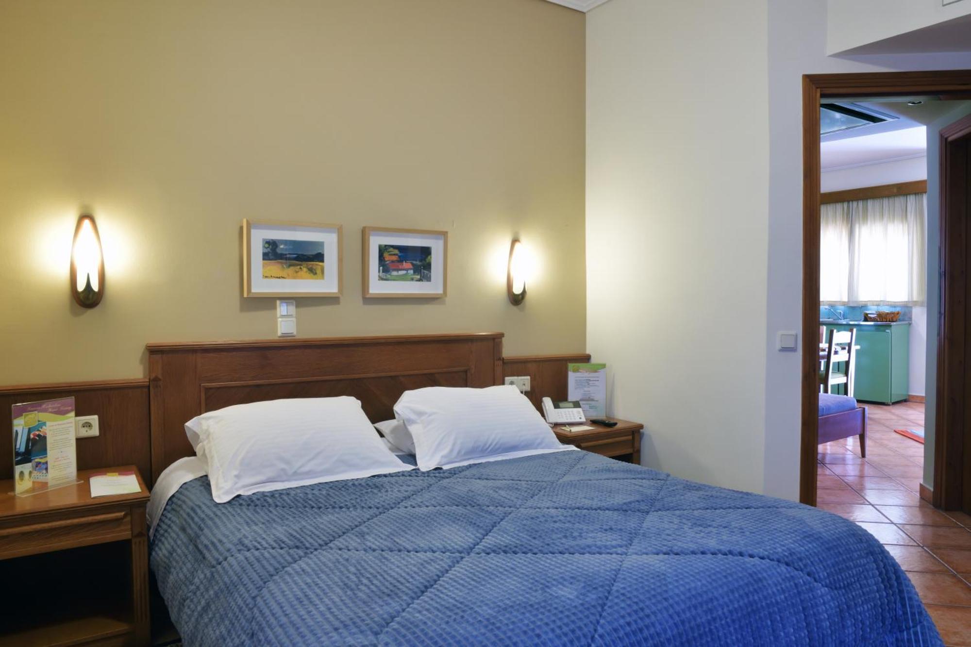 Sissy Village All Suite Hotel Kounoupidhiana Exterior photo